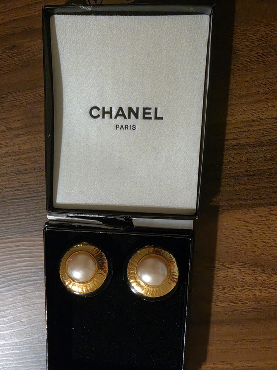 CHANEL Jewelry - Chanel Vintage Gold-Tone Pearl Button Clip On Earrings W/ COA